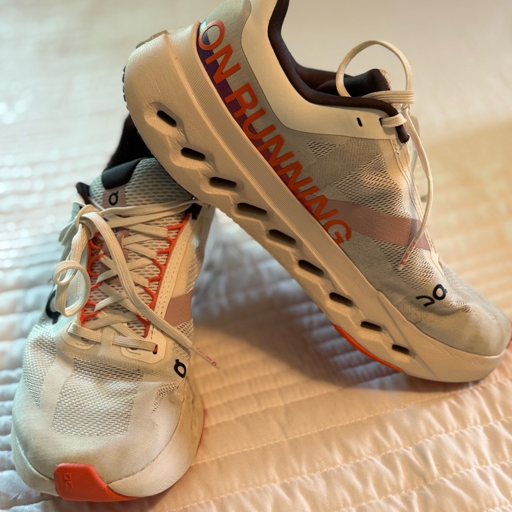 Oncloud Couldsurfer Next size 7.5. White, Orange, Navy Blue